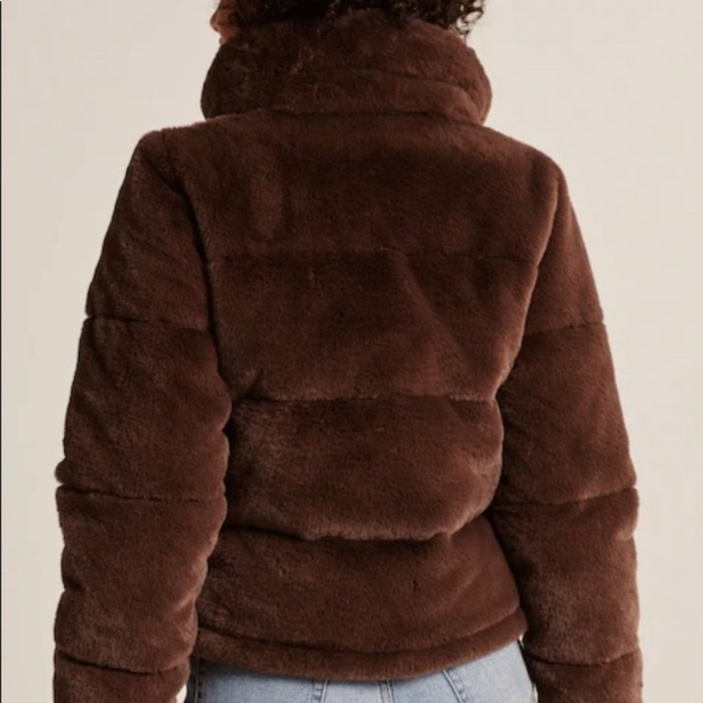 Abercrombie & Fitch Faux Fur Mini Puffer Coat - Picture 3 of 5